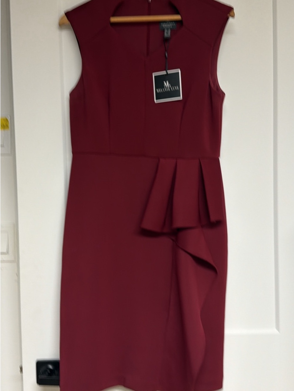 Milly & Me Sleeveless Midi Sheath Dress in Wine